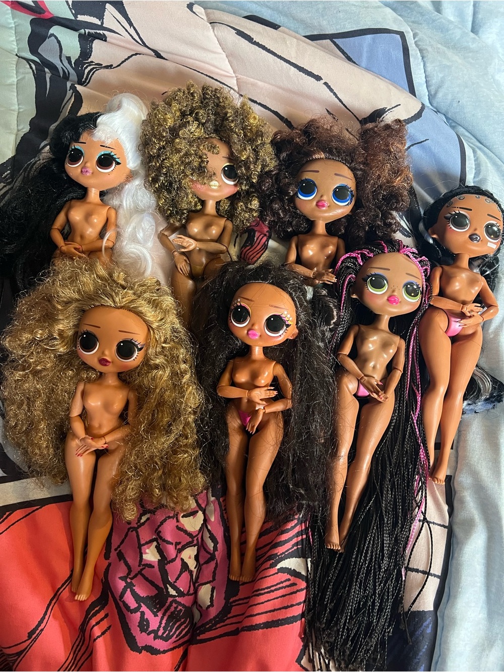 Lot of LOL OMG Dolls
